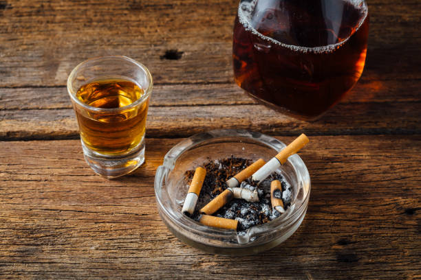 how alcohol and tobacco use affect your oral health