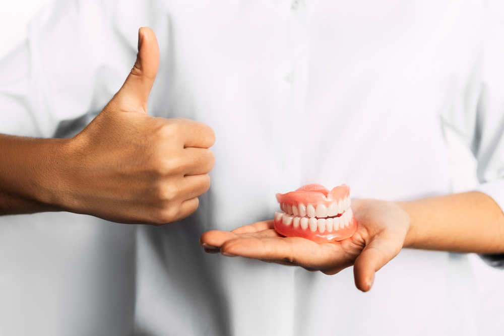 a beginners guide to complete dentures